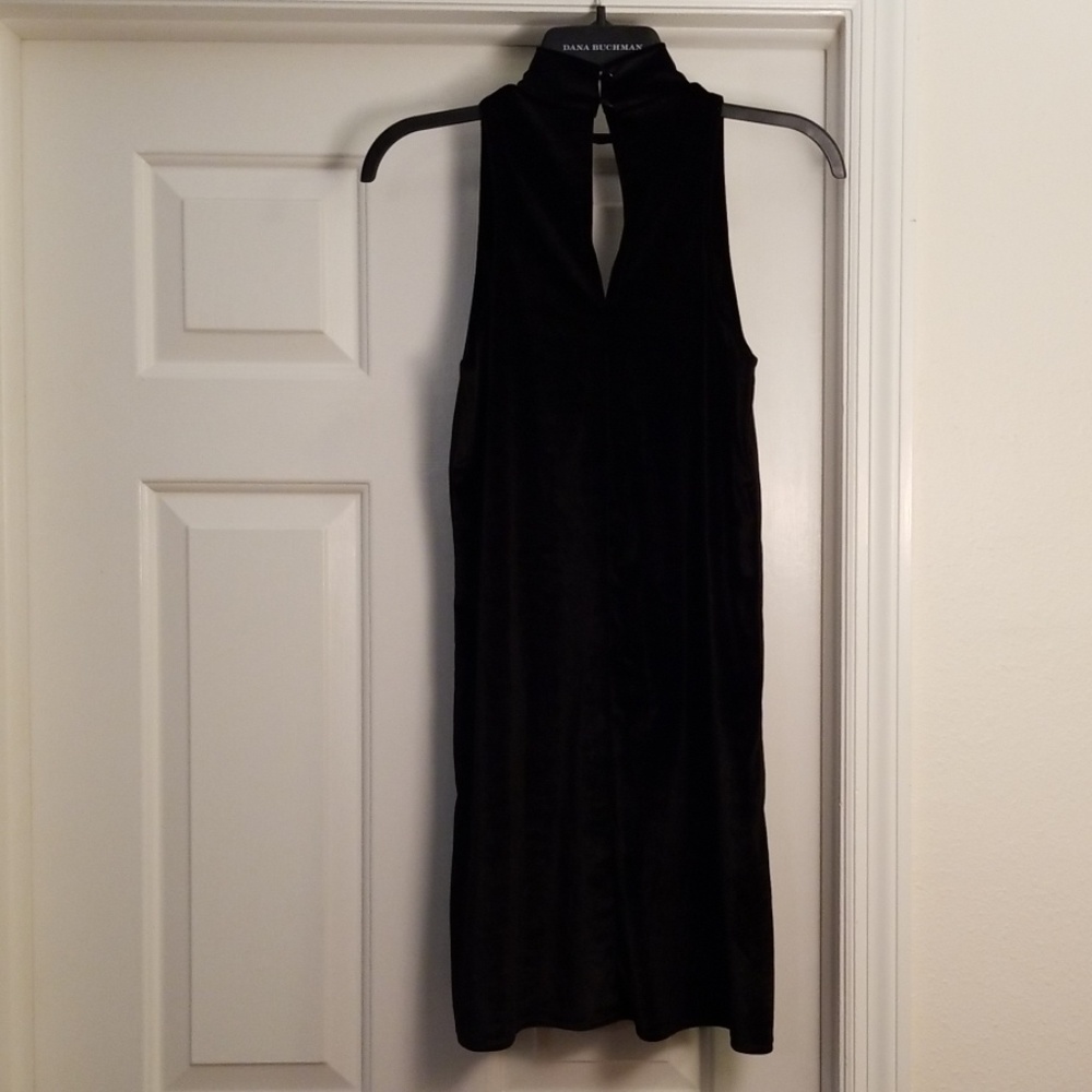 NWT BooHoo Camille Velvet Choker Plunge ShiftDress - Picture 5 of 8